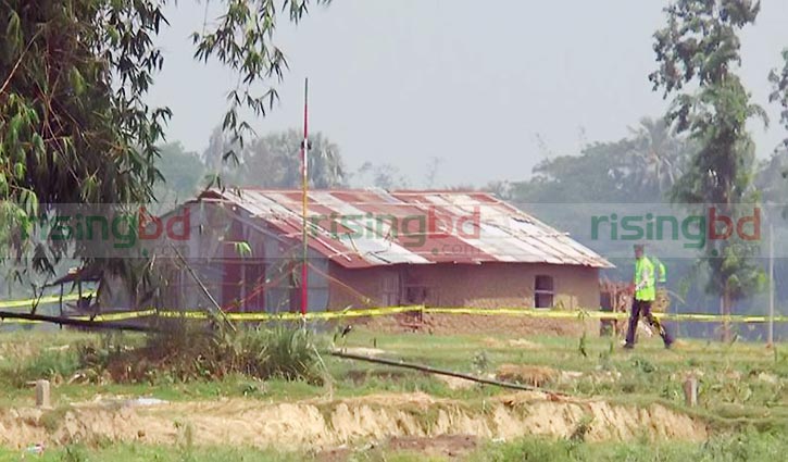 Bombs, arms found in Rajshahi militant den
