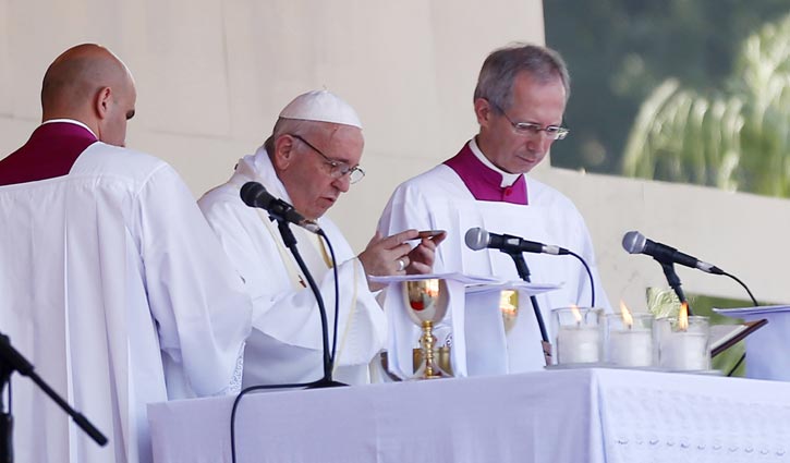 Pope for peace-harmony in Bangladesh and elsewhere of world