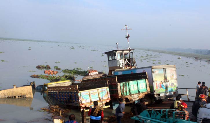 Ferry capsized with vehicles in Pirojpur river