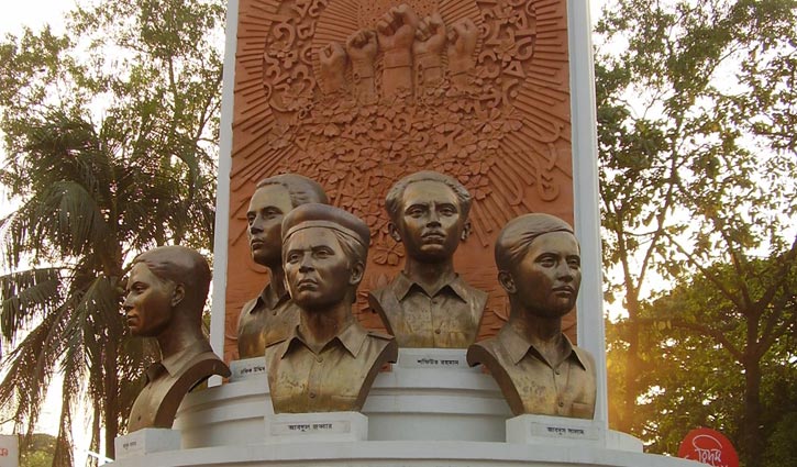 নতুনভাবে হচ্ছে বাংলা একাডেমির ‘মোদের গর্ব’ ভাস্কর্য