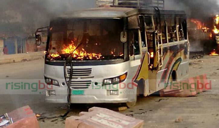 Setting fire to bus: 19 BNP leaders, activists arrested