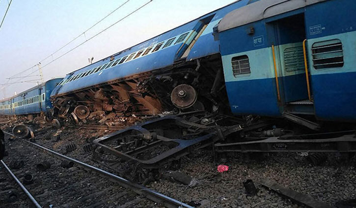 4 rail accidents in less than 12 hours, 7 killed