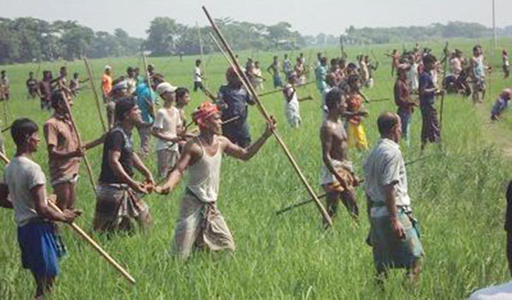 সামাজিক নিষ্ঠুরতা: টেঁটা যুদ্ধের নামে হত্যার শেষ কোথায়? 