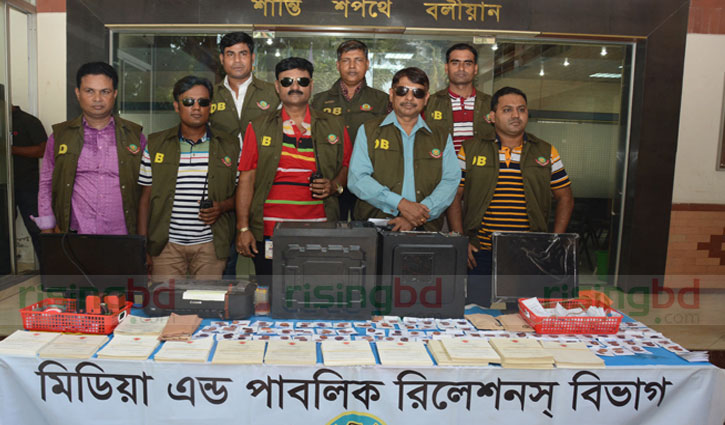 5 police certificate forgers held in capital