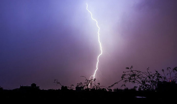 Lightning kills two in Patuakhali