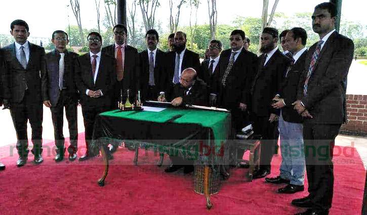 18 new judges pay tribute at National memorial