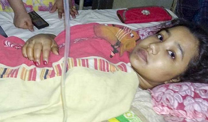 Banani bus accident victim Rozina dies