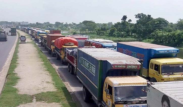 30-km tailback at Daudkandi on Dhaka-Ctg highway