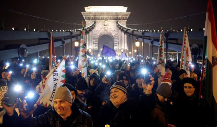Fresh Hungary 'slave law' protests in Budapest