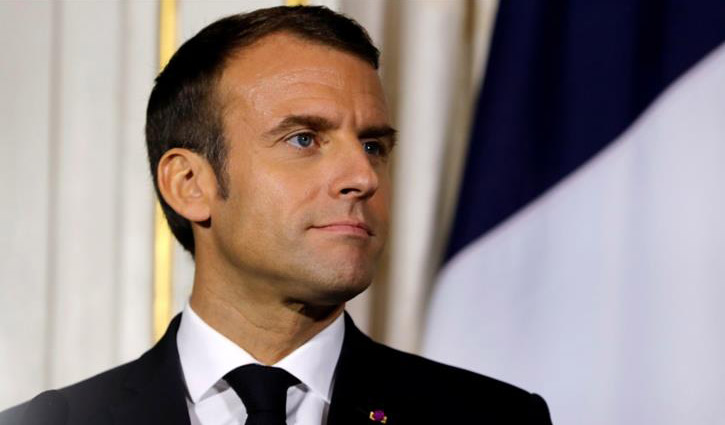 France yellow vest protests: Macron promises wage rise