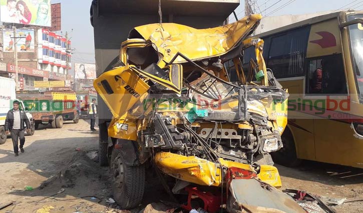 Bus-truck collision kills woman in Tangail