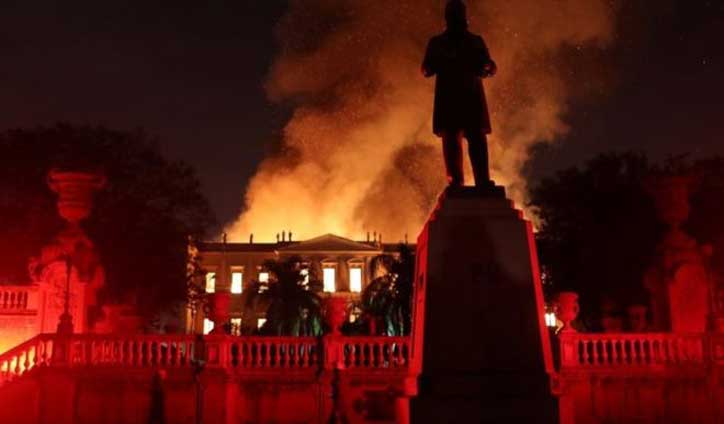 Fire ravages 200-year-old Brazil museum