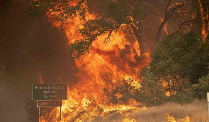 California blaze leaves two dead