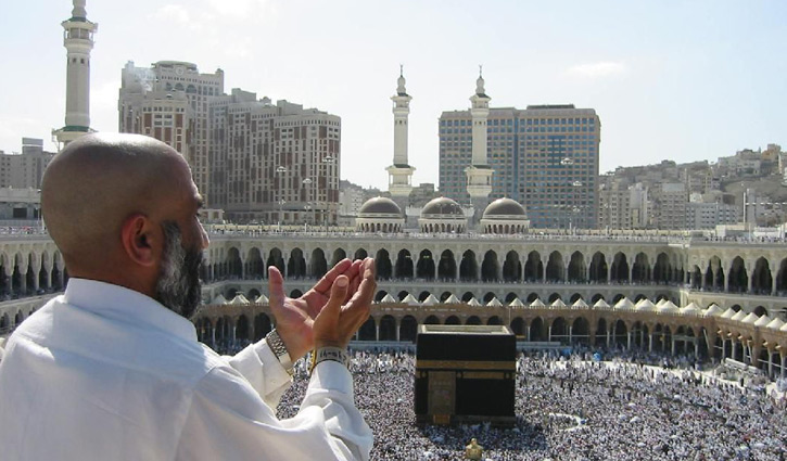 যুবক বয়সেই হজ আদায় করা ভালো