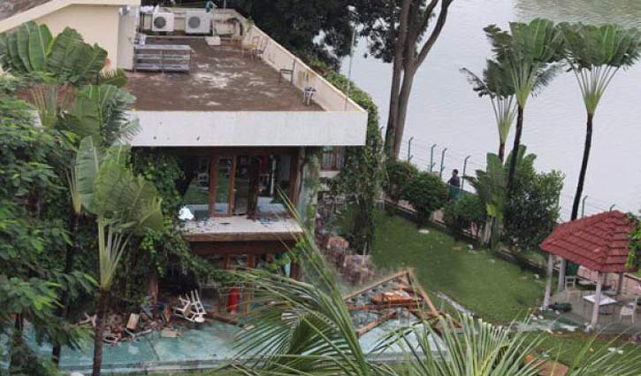  Court accepts Holey Artisan attack charge sheet, acquits Hasnat