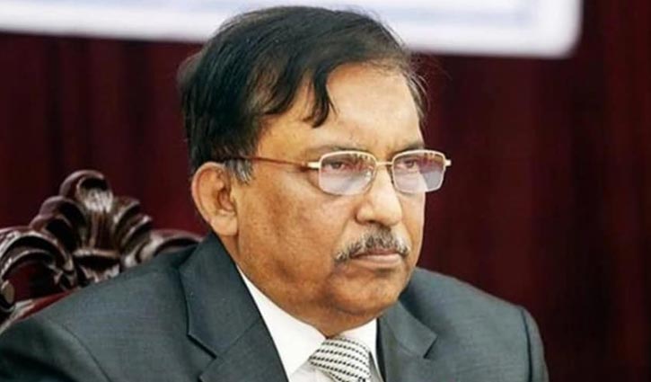 Bus hits home minister’s car