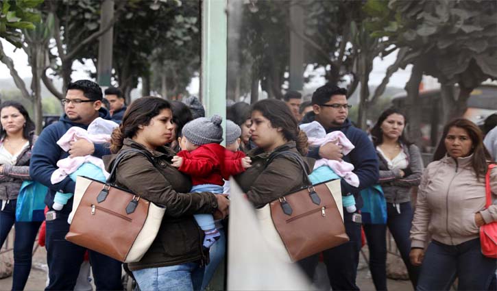 Ecuador tightens entry rules for Venezuelan migrants