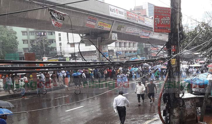 3 held for spreading rumours on social media