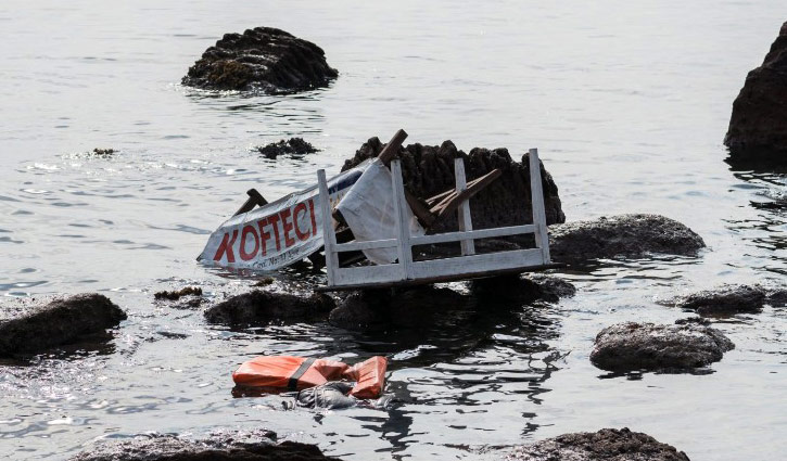 6 dead as boat capsizes off Turkish coast