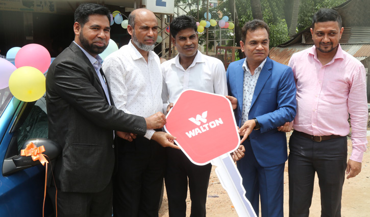 Ctg shopkeeper gets new car buying Walton fridge