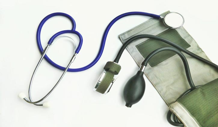 উচ্চ রক্তচাপ সামান্য বৃদ্ধিতে মারাত্মক ৬  স্বাস্থ্য সমস্যা