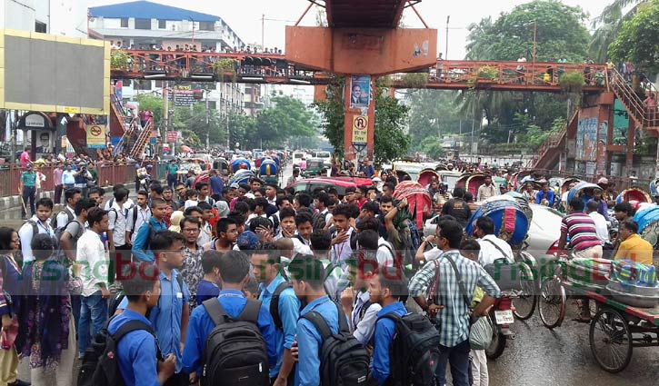 Students take to streets for 8th day