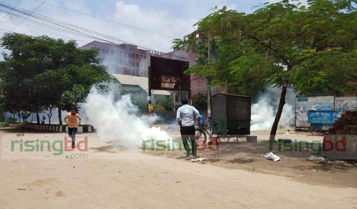 East West students, police clash