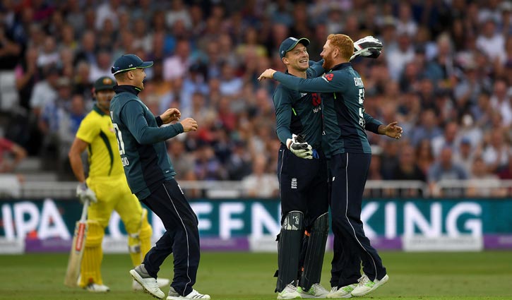 England beat Australia by 242 runs in 3rd ODI, win series