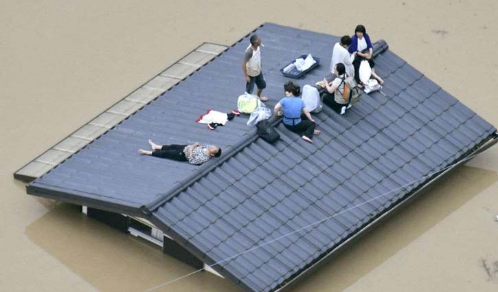 Heavy rain leaves 27 dead in Japan