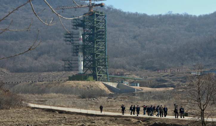 N Korea 'begins dismantling' rocket launch site
