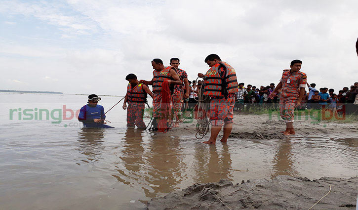Shitalakkhya trawler capsize: 4 bodies recovered