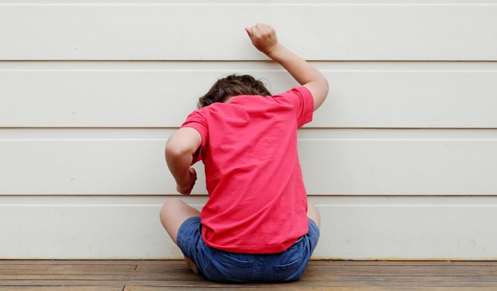 অটিজমের যে ৮ লক্ষণ জানা উচিত