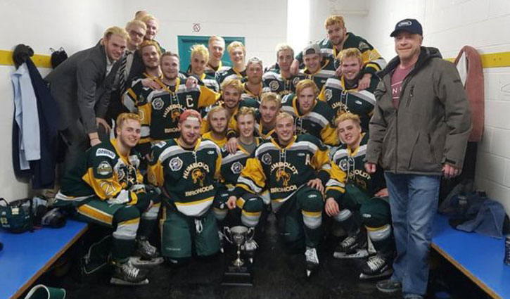 14 dead after bus collides with truck in Canada