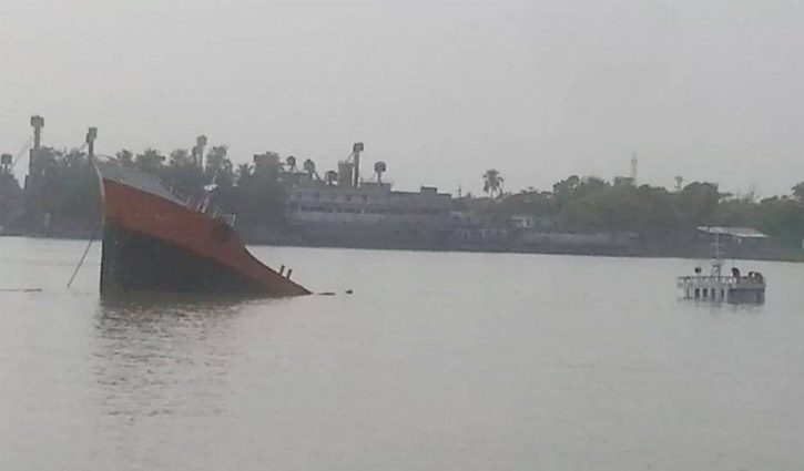Gypsum-laden cargo capsizes in Rupsa