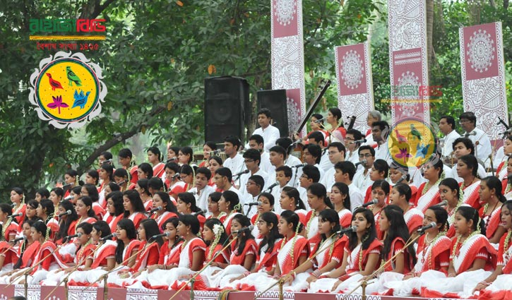 রমনা বটমূলে বাংলা বর্ষবরণ পঞ্চাশ পেরিয়ে রমনা বটমূলে বাংলা বর্ষবরণ পঞ্চাশ পেরিয়ে