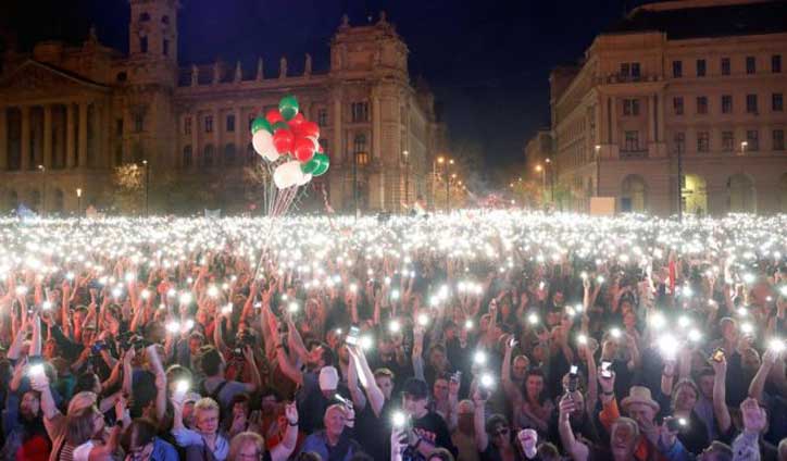 Thousands march in anti-Orban demo in Budapest