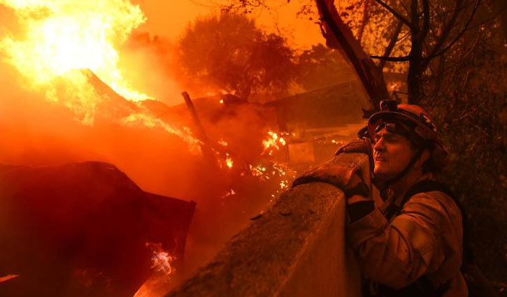 Nine dead in California wildfires