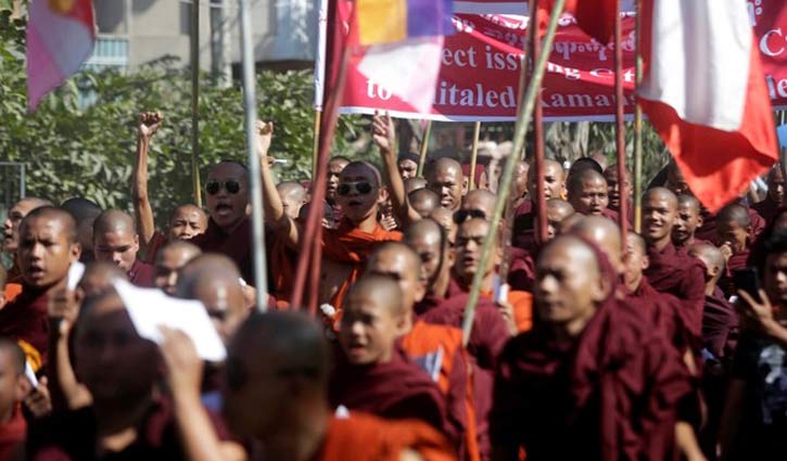 Buddhists monks protest against Rohingya repatriation