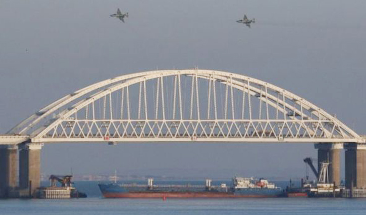 Tension escalates after Russia seizes Ukraine naval ships