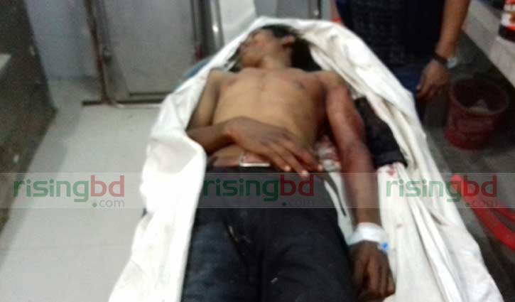 Auto rickshaw driver stabbed dead in Sirajganj