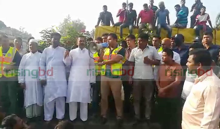 Workers withdraw blockade of highway in Bangabandhu Bridge