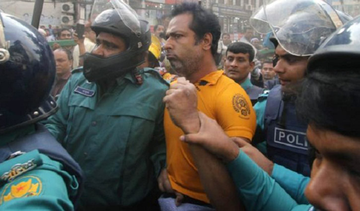 Minor boy’s body recovered from Banglamotor house, father held