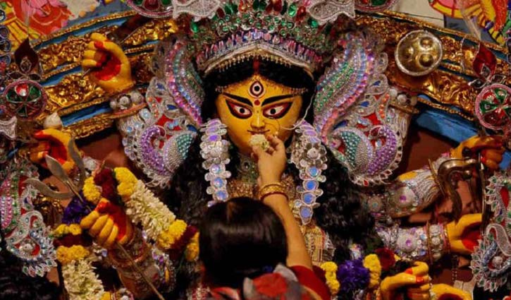 শারদীয় দূর্গা পূজার আজ মহা নবমী