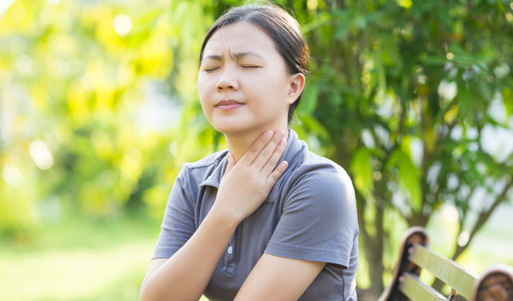 গলার সংক্রমণ দূর করতে ঘরোয়া চিকিৎসা