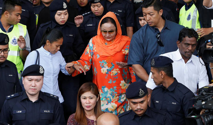 Najib’s wife faces 17 charges