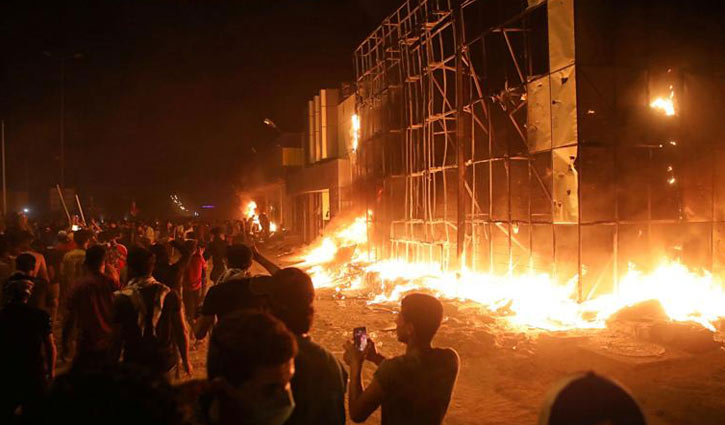 Iraqi protesters set fire to Iranian consulate in Basra