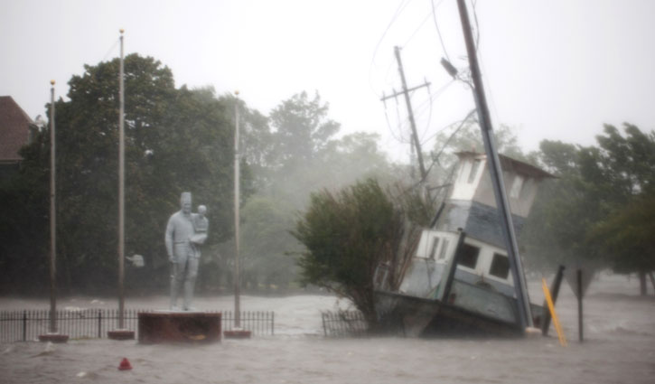  Five killed as Florence mauls US East Coast