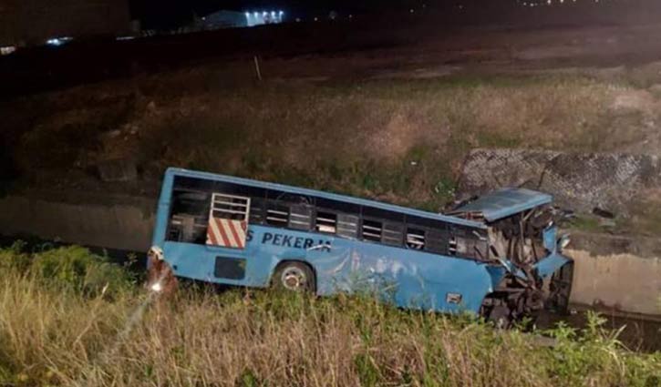 5 Bangladeshis killed in Malaysia road crash