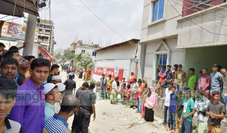 তথ্য গোপন করে বাসা ভাড়া নেয় জঙ্গিরা