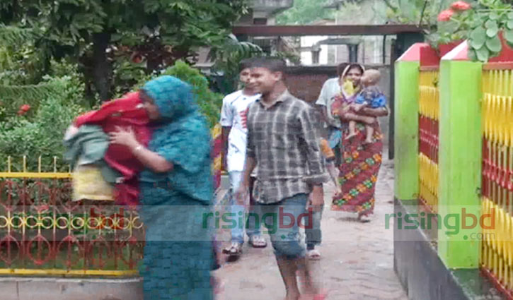 সাতক্ষীরায় আশ্রয়কেন্দ্র ছাড়তে শুরু করেছে মানুষ সাতক্ষীরায় আশ্রয়কেন্দ্র ছাড়তে শুরু করেছে মানুষ